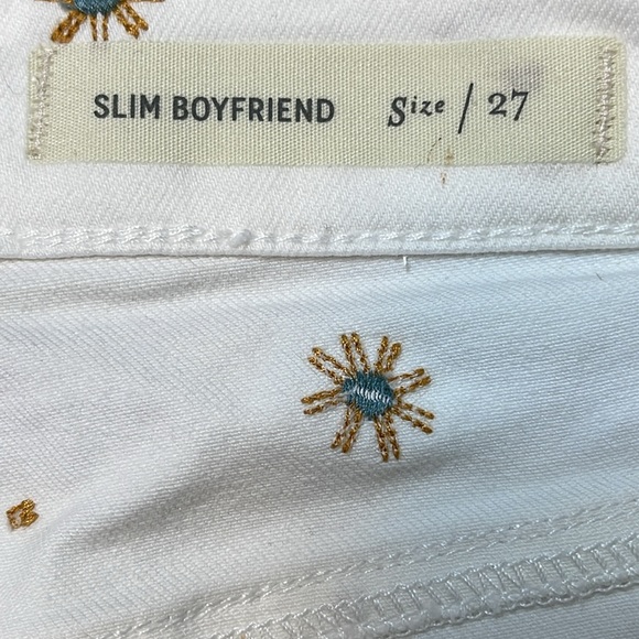 PILCRO AND THE LETTERPRESS STARBURST DAISY EMBROIDERED WHITE SHORTS SLIM BF FIT - Picture 9 of 10